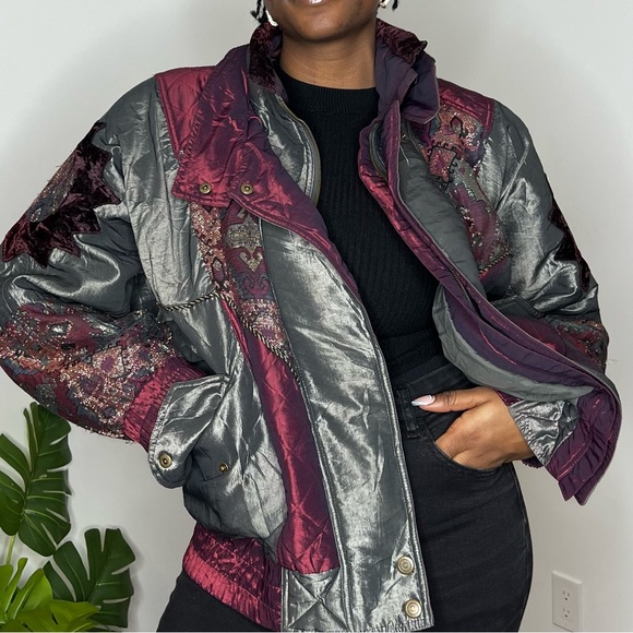 Vintage Bomber Jacket - Picture 8 of 8